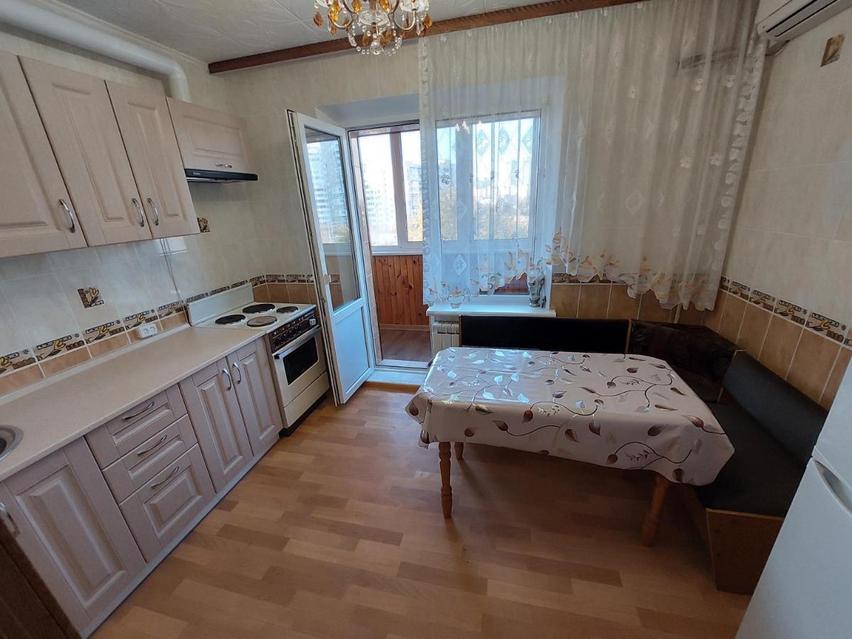 2К Апартаменты Ул.Ревуцкого 19/1 Kiev Eksteriør billede
